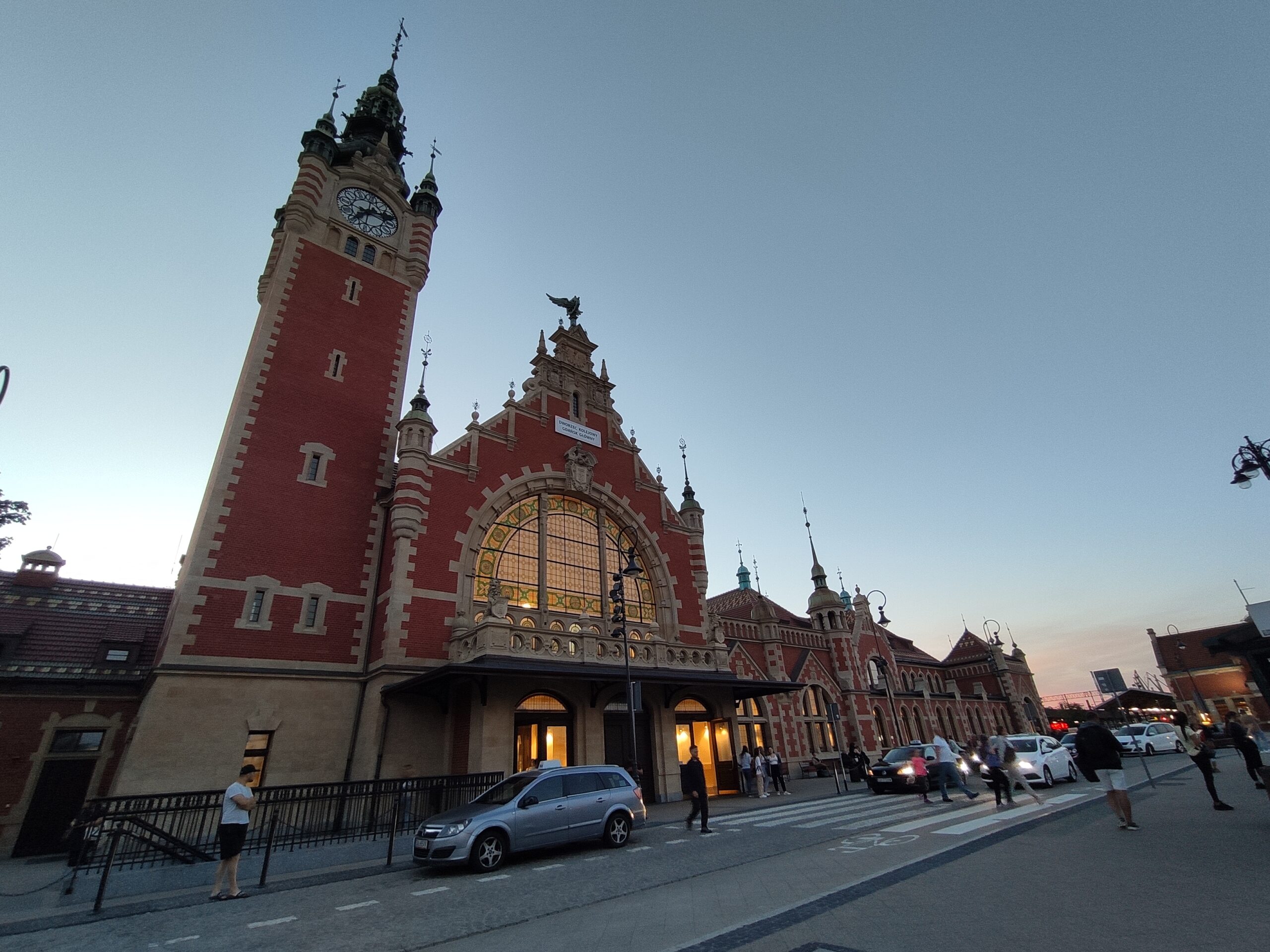 Dworce kolejowe w Polsce